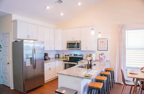 Pleasant Street House | The Mangrove Suite. Newly Built, Upscale, Central