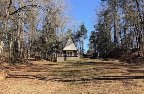 Natchez Cabin | The Natchez Retreat Lakeside A-frame Cabin