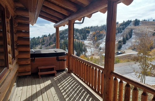 Powder Mountain House | 'The Nest' Rustic Luxury Cabin with Hot Tub & Stunning Views at Powder Mountain