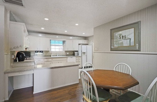 Lubbock House | The Oasis in West Texas. Relax, unwind and enjoy our West Texas Oasis