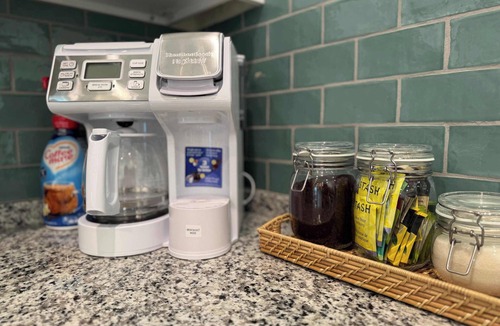 Pleasant Street House | The Orange Blossom Suite | Near UF, Shands, D-town