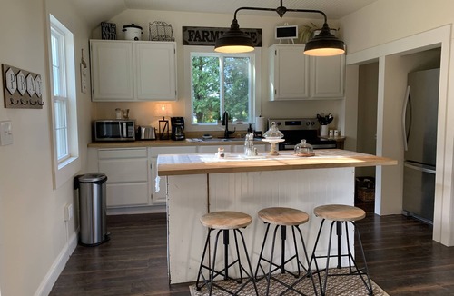Delta County Cottage | The Perkins Country Cottage: Families Welcome