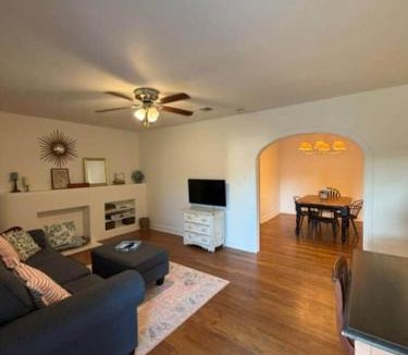 Brady House | The Poplar Cottage