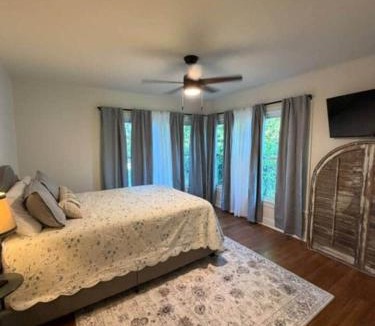 Brady House | The Poplar Cottage