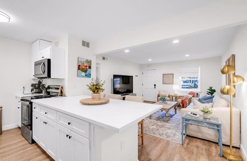 Biloxi Apartment | The Porter Chamber