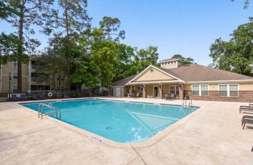 Gainesville House | The Renew at Cricket - Near I75 , Pool & Gym