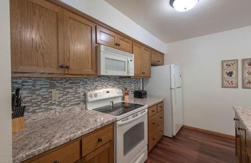 Baileys Harbor Apartment | The Rushes