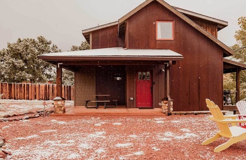 Payson Cabin | ‘The Rustic Hideaway’ Cabin: River View & Fire Pit