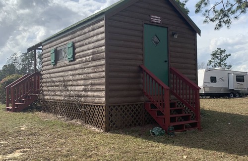 Donalsonville Cabin | The Tiny Cabin! Lake Seminole! Waterfront! Fishing! Nice dock with lift!
