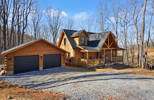 Talking Rock Cabin | The Tipsy Bear Cabin