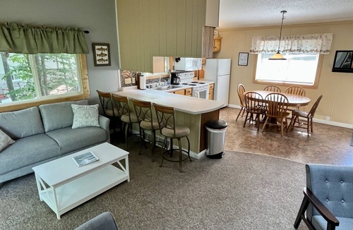 Hurley House | THE TRAILSIDE EAGLE'S NEST