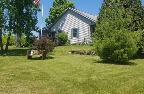 Baileys Harbor House | THE TRANQUIL HAVEN , PETS WELCOME