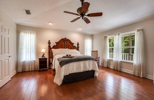 Middleburg House | The Tree House