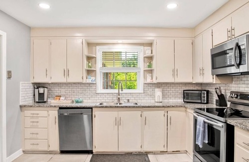 East Pensacola Heights House | These units are in the highly sought after Pensacola Heights neighborhood.