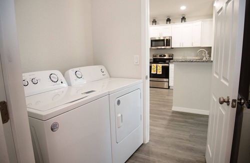 Sebring House | This BRAND NEW 3 bd, 2 bath home located near the Highlands Hammock State Park.