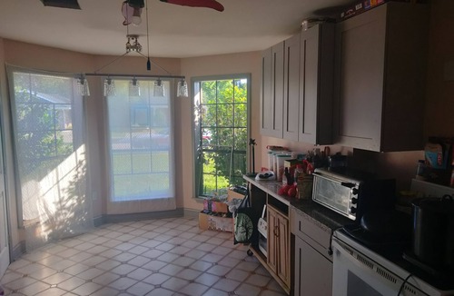 Marrero House | This stylish space has a hometown vibe w/inexpensive transport to downtown NOLA