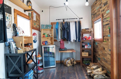 Meeker House | Tiny home with one queen bed and fold out couch all on main floor. Sleeps: 3