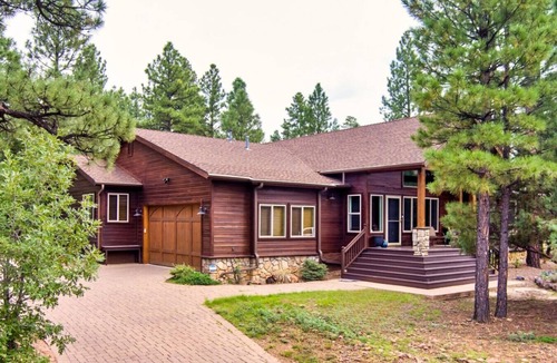 Torreon Cabin | Torreon Cozy Cabin - Decks, BBQ - 4 Bedroom - Sleeps 8