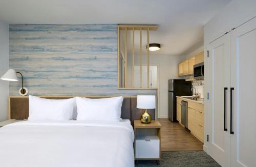 East Daytona Hotel | TownePlace Suites by Marriott Daytona Beach Oceanfront