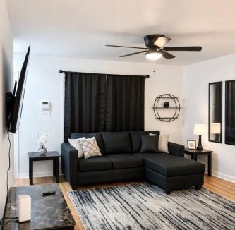 Tallahassee House | TownHome Serenity