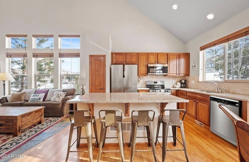 Granby House | Trailside Haven: Ski-In/Ski-Out 3BR + Loft w/Mountain Views