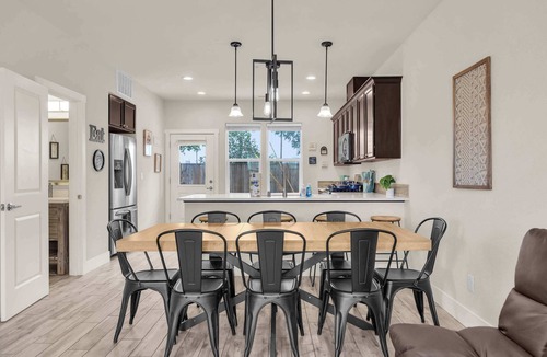 Reno/Tahoe Airport House | Tranquil Haven|2 BR| 2.5 Baths|3TVs|Sleeps 7