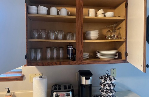 Bellevue House | Tranquil Haven: Fully Furnished 3 Bedroom, 2 Bath - 8 Miles to Lambeau Field