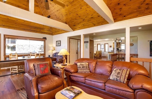 Windcliff Estates House | Tranquil Vacation Home at Windcliff