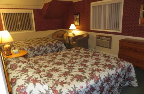 Eagle River Hotel | Travelers Inn Motel
