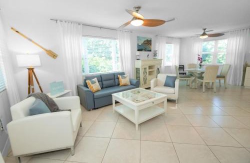 Fort Pierce Shores Villa | Treasure Coast Hideaway - Dogs Welcome, No Fees