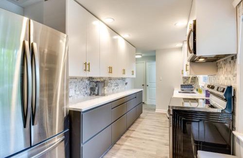 Indianapolis House | Tree-Lined Indianapolis Home ~ 10 Mi to Downtown!