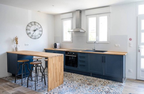 Le Beau Site Apartment | Triplex for 4 people, 10-minute walk from downtown