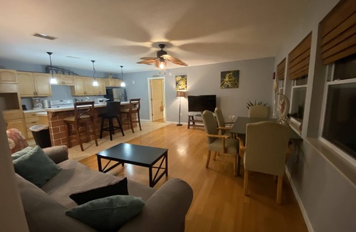 New Smyrna Beach Cottage | Tropical Island Guest House - Minutes from Ocean & Flagler Avenue