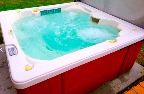 Harpers Ferry Cabin | Trout Lodge with Hot Tub Jacuzzi