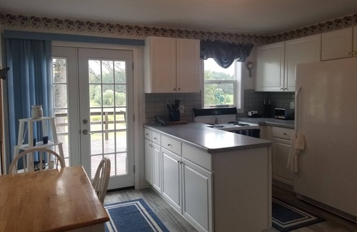 Neshkoro House | Twin Creeks Escape - Country retreat on 90 acres