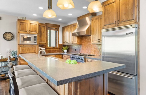 Truckee House | Two Adjacent Luxury Townhomes | Walk to Northstar Village & Ski Lifts
