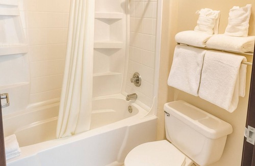 St. Michaels Hotel | Two Double Beds Room with Red Rock Views | Pet-Friendly | Free Hot Breakfast