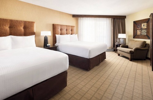 Mount Crested Butte Hotel | Ultimate Alpine Comfort: Suite w/Kitchenette & Proximity to Ski Lifts