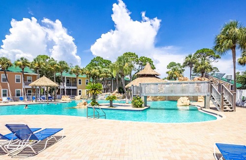 Ono Island Condo | Ultimate Experience: Beautiful Condo with Spectacular Pool Near the Beach