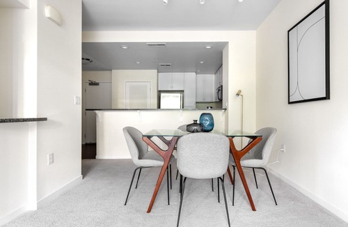 Santa Clara Apartment | Unique Santa Clara 1BR w/Parking, Gym, walk to Groceries, by Blueground