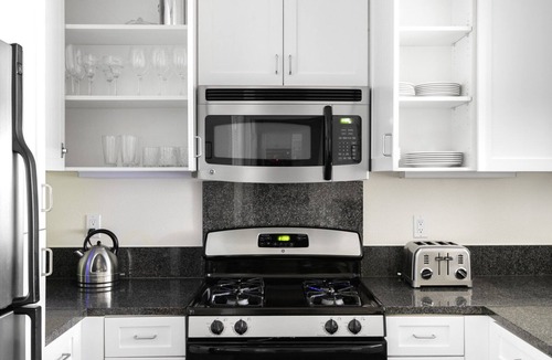 Santa Clara Apartment | Unique Santa Clara 1BR w/Parking, Gym, walk to Groceries, by Blueground