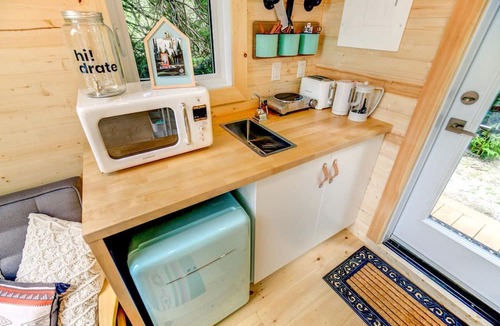 Acton Cabin | Unique Tiny House Rental for Getaways near Toronto