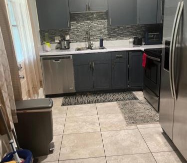 Tallahassee House | University Area Four Bedroom House