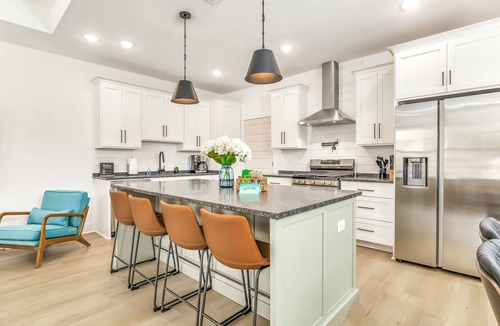 South Pensacola House | Unwind at Modern Downtown Pensacola Retreat