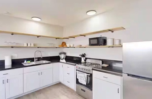 Albuquerque Apartment | Updated Apart with King Bed & In-Unit W/D