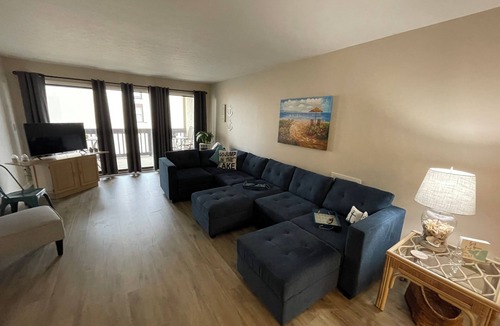 Port Clinton Condo | Updated condo, two master suites with king beds, private balcony
