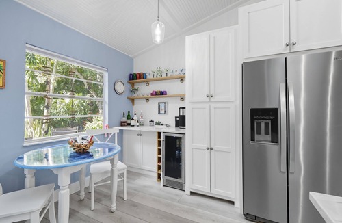 Summerplace House | Updated Cozy Beach House w/Heated Pool! A 4-minute walk to the Private Beach.