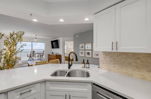 Seawinds Condo Condo | Updated direct oceanfront corner 2/2 with stunning beach views, a heated pool, and parking garage