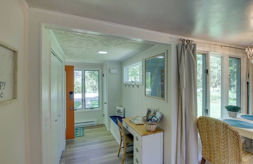 Sister Bay Cottage | Updated Home w/Deck: 2 Mi to Sister Bay Beach!