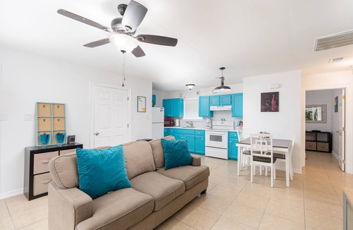 Pharr House | Updated modern 3bedroom 1king 2 queen 1restroom